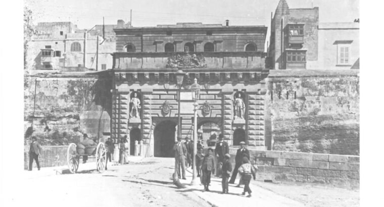 Fotografijų albumas VALLETTA 1870 – 1910. Malta, 2016.